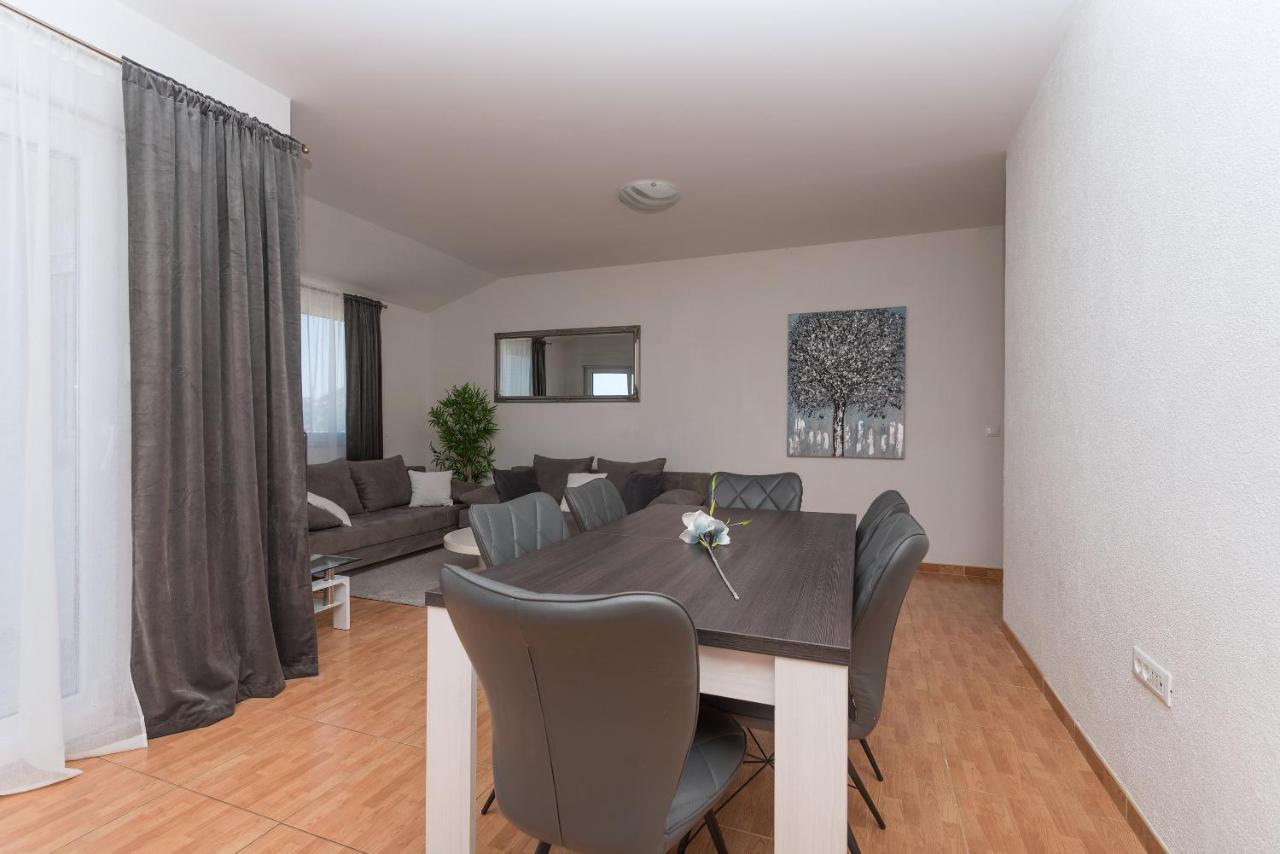 Apartments Tila 德朗西斯 外观 照片