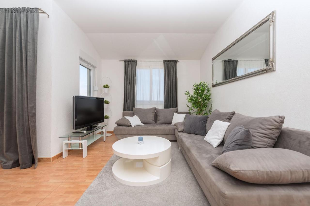 Apartments Tila 德朗西斯 外观 照片